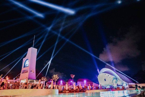 Whats On (23) | Café del Mar Bali
